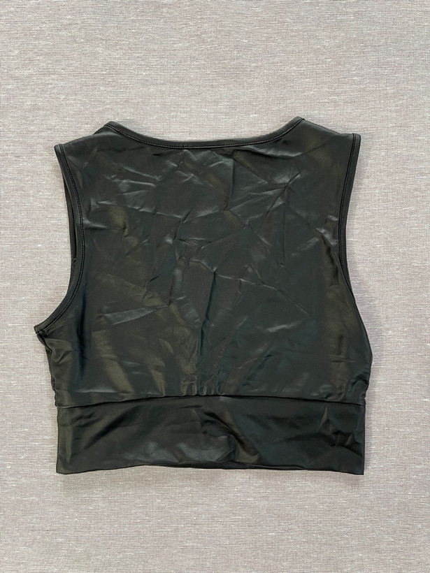 نیم تنه ورزشی سفت